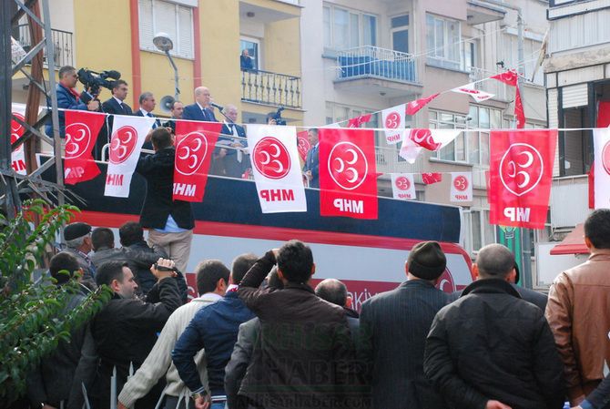 MHP LİDERi DEVLET BAHÇELİ AKHİSARLILAR İLE BULUŞTU